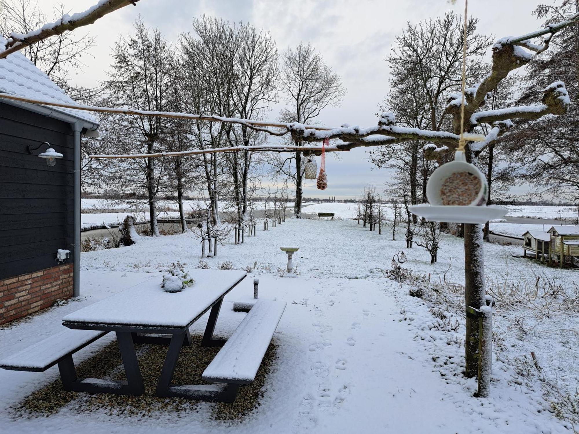 B&B De Oase Bergambacht ภายนอก รูปภาพ